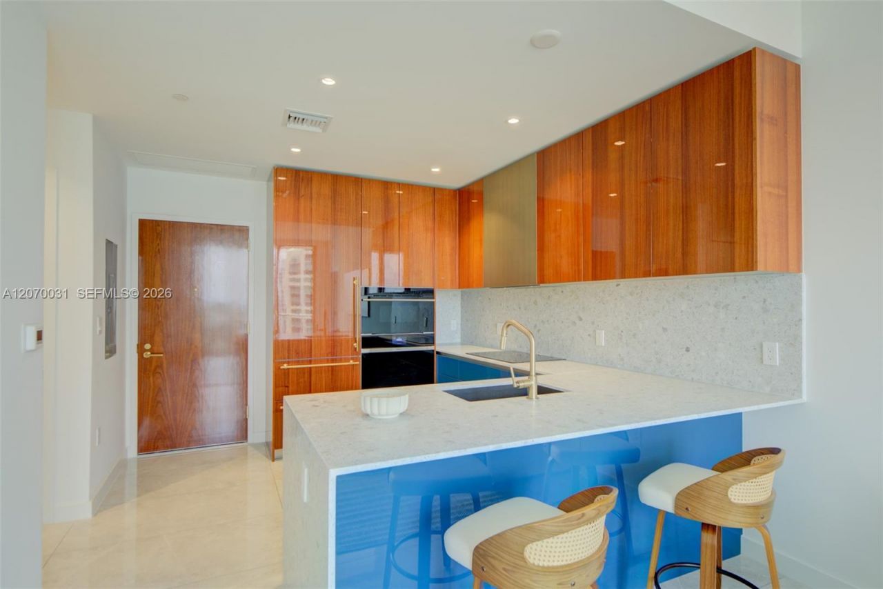 2678 Tigertail Ave, Unit 1403, Coconut Grove, FL 33133 Photo