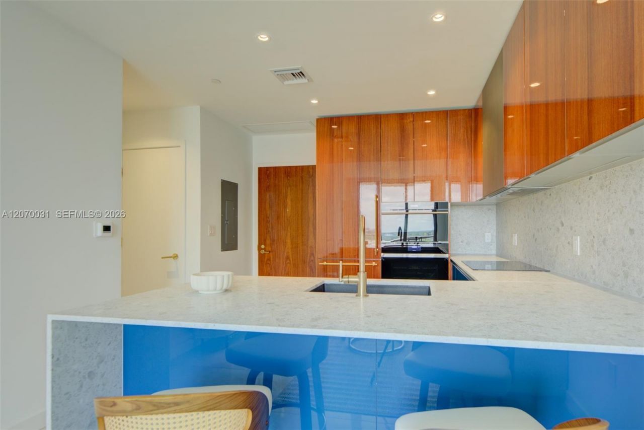 2678 Tigertail Ave, Unit 1403, Coconut Grove, FL 33133 Photo