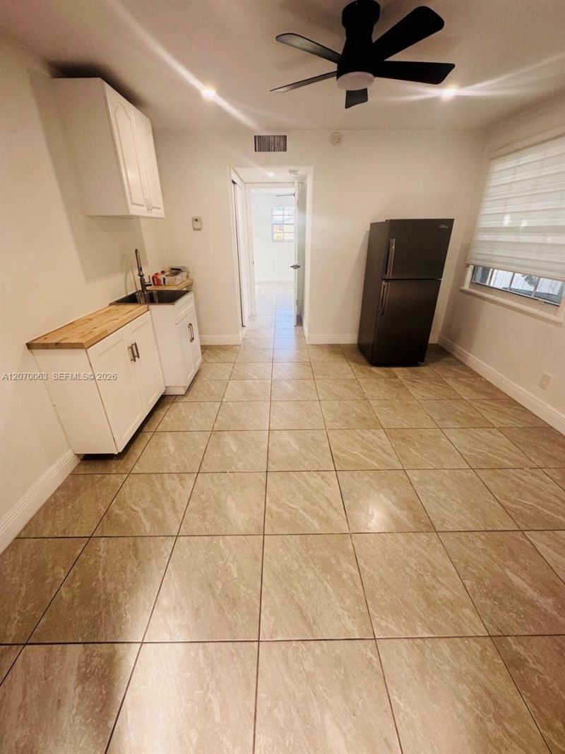 2502 Harding St, Unit 2, Hollywood, FL 33020 Photo