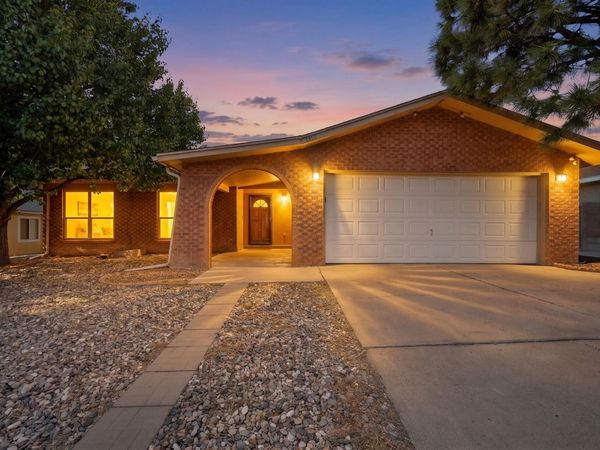 9015 FREEDOM Way NE, Albuquerque, NM 87109