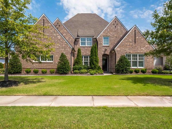 1626 HORSESHOE BEND TRL, Collierville, TN 38017