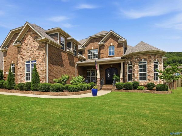 15 Taylors Brook Way SE, Gurley, AL 35748