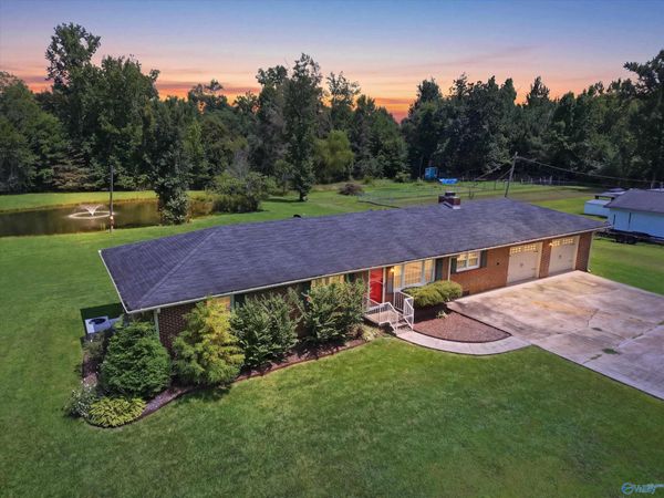 17170 Sledge Road, Athens, AL 35611
