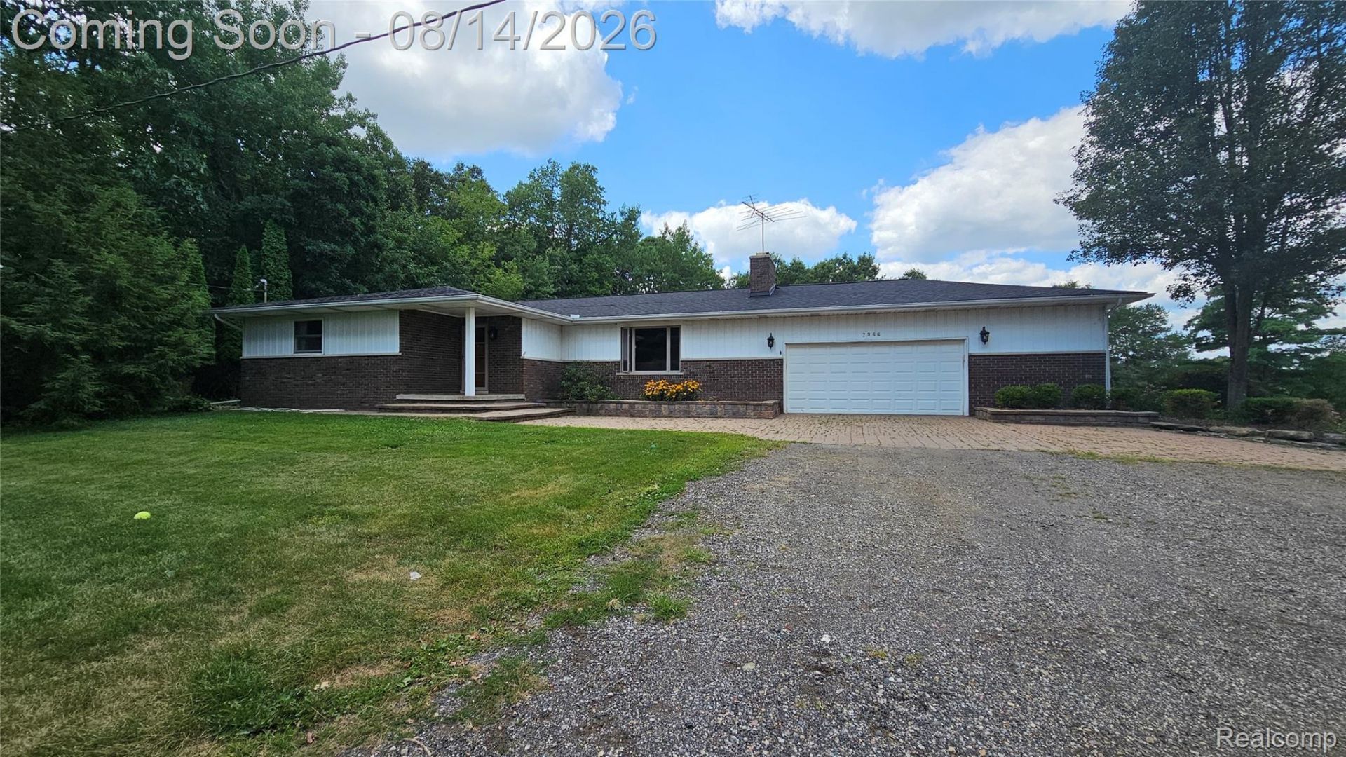 7966 Pettysville Road, Hamburg Township, Mi 48169 Main Photo