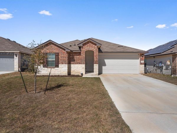 701 Taggart TRL, Jarrell, TX 76537