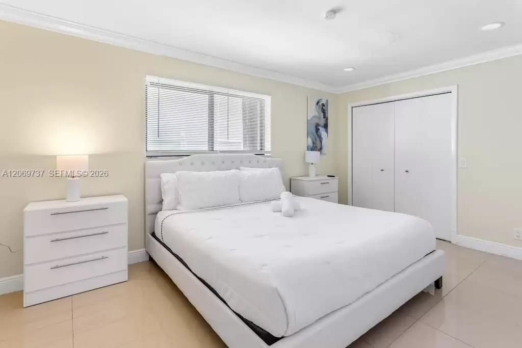 437 Holiday Dr, Hallandale Beach, FL 33009 Photo
