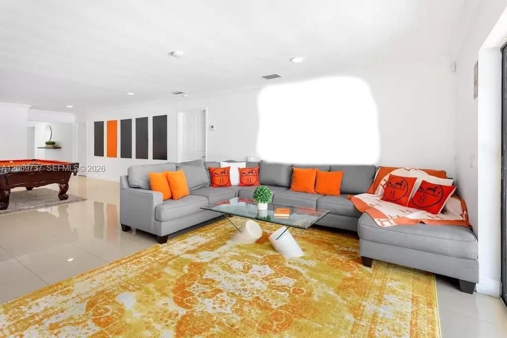 437 Holiday Dr, Hallandale Beach, FL 33009 Photo