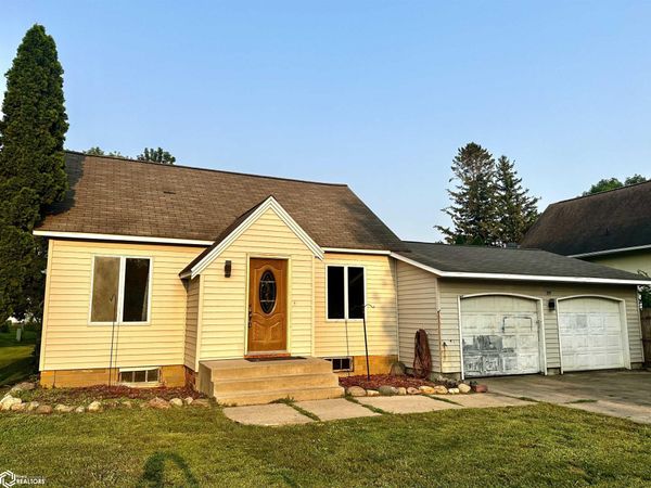 209 1St Street SW, Rake, IA 50465