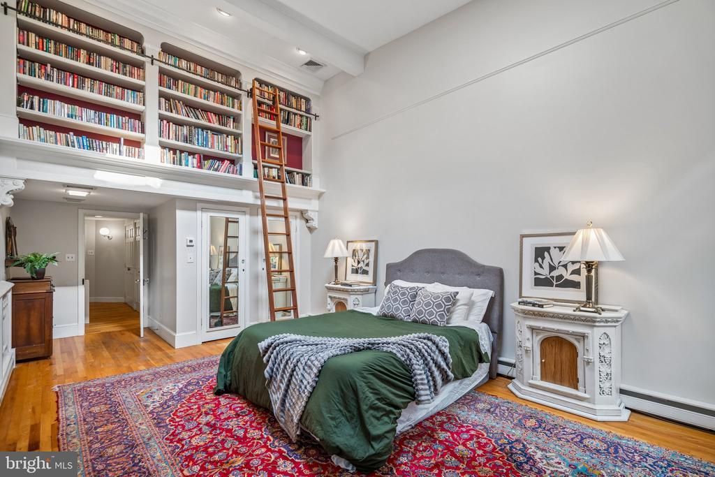 156 N 3RD STREET, PHILADELPHIA, PA 19106