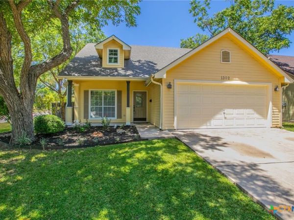 1302 N Wall Street , Belton, TX 76513