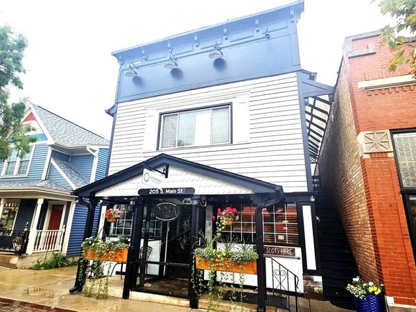 205 S Main Street , Algonquin, IL 60102