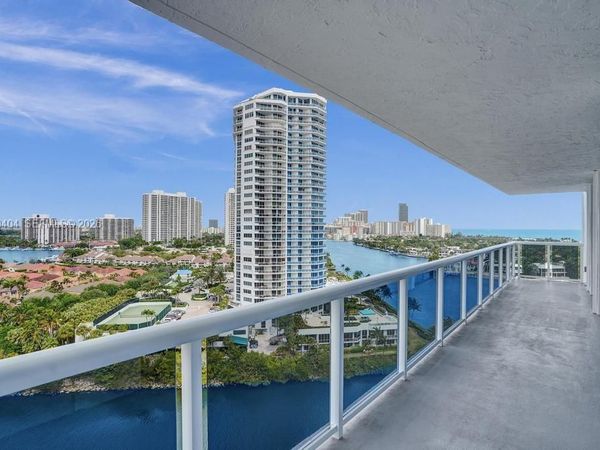 20515 E Country Club Dr, Unit 1641, Aventura, FL 33180