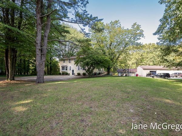 13727 Cleveland Street, Nunica, MI 49448