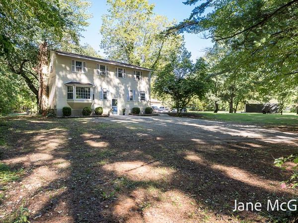 13727 Cleveland Street, Nunica, MI 49448