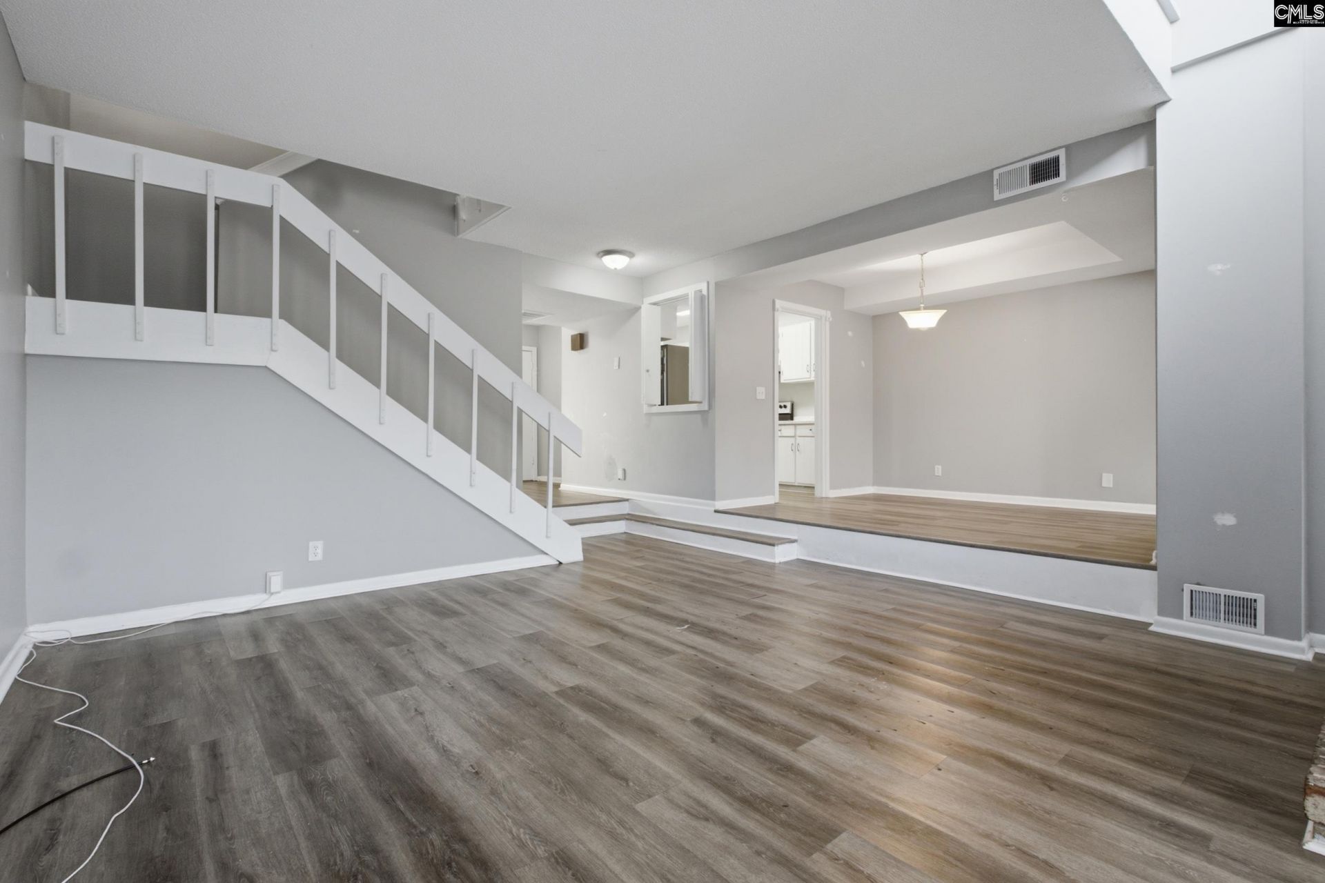 22 Royalgate Drive Photo 5