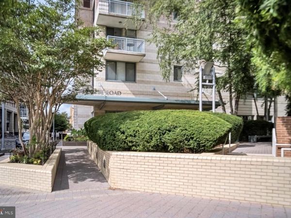851 N GLEBE ROAD, Unit 402, ARLINGTON, VA 22203