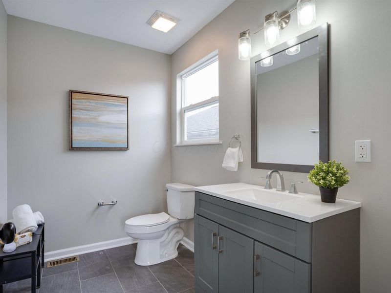 295 W Park Avenue, Columbus, OH 43223 Photo 23