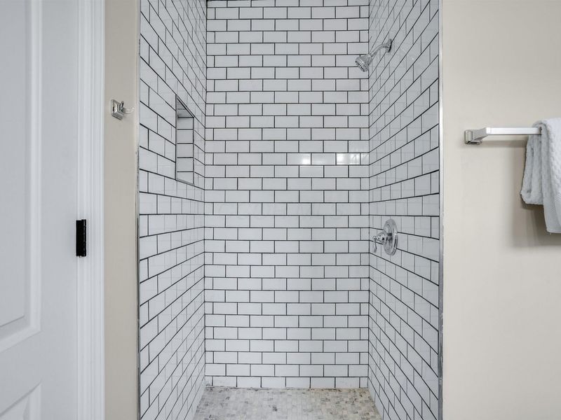295 W Park Avenue, Columbus, OH 43223 Photo 24