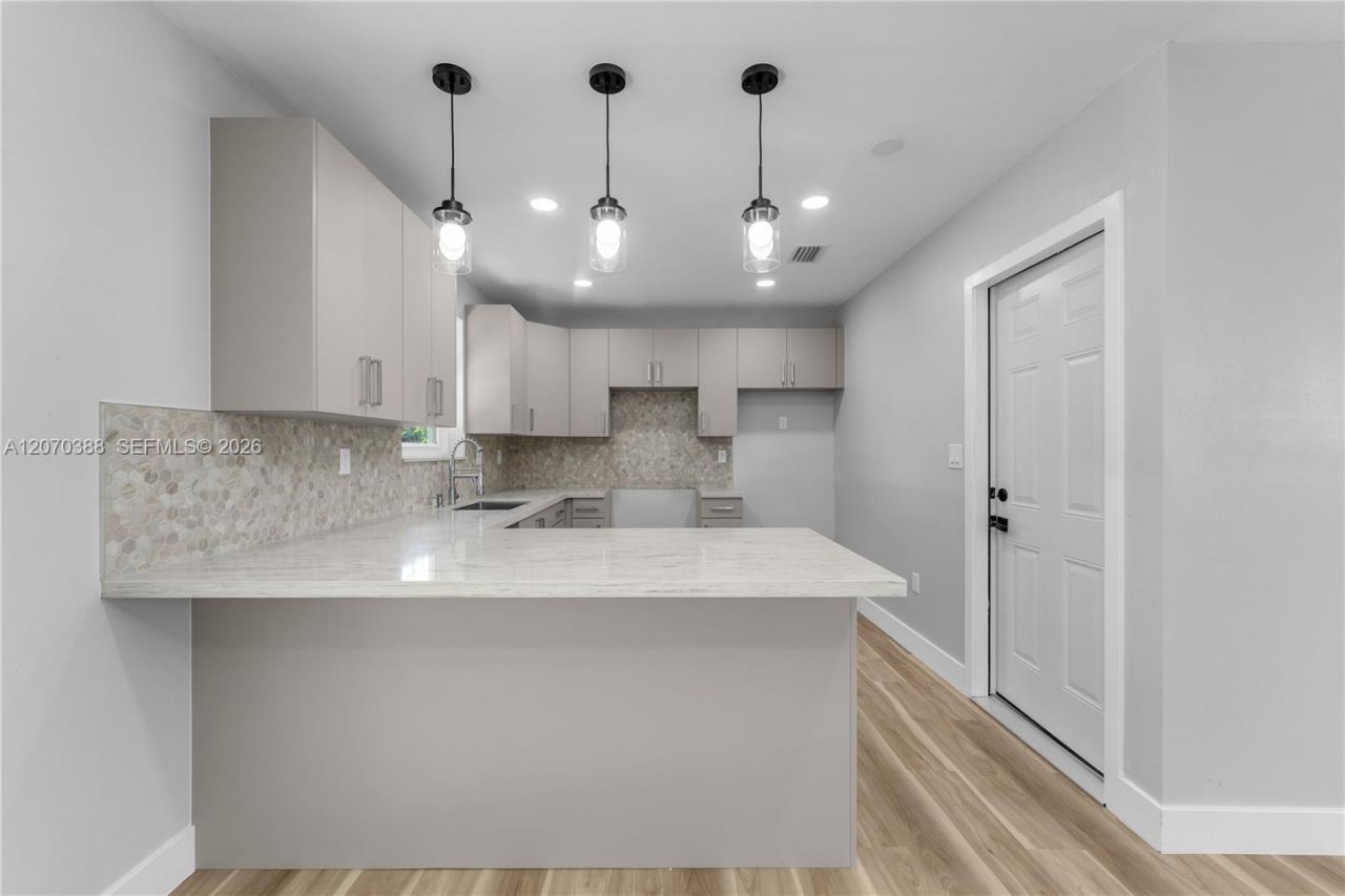 425 NW 17th St , Homestead, FL 33030 Photo
