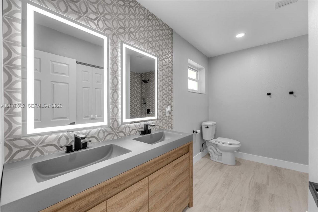 425 NW 17th St , Homestead, FL 33030 Photo