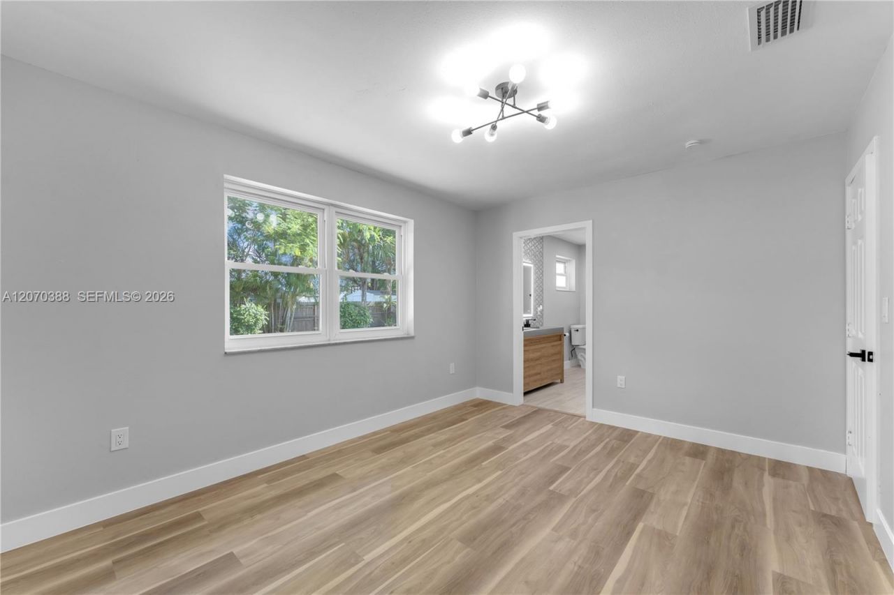 425 NW 17th St , Homestead, FL 33030 Photo