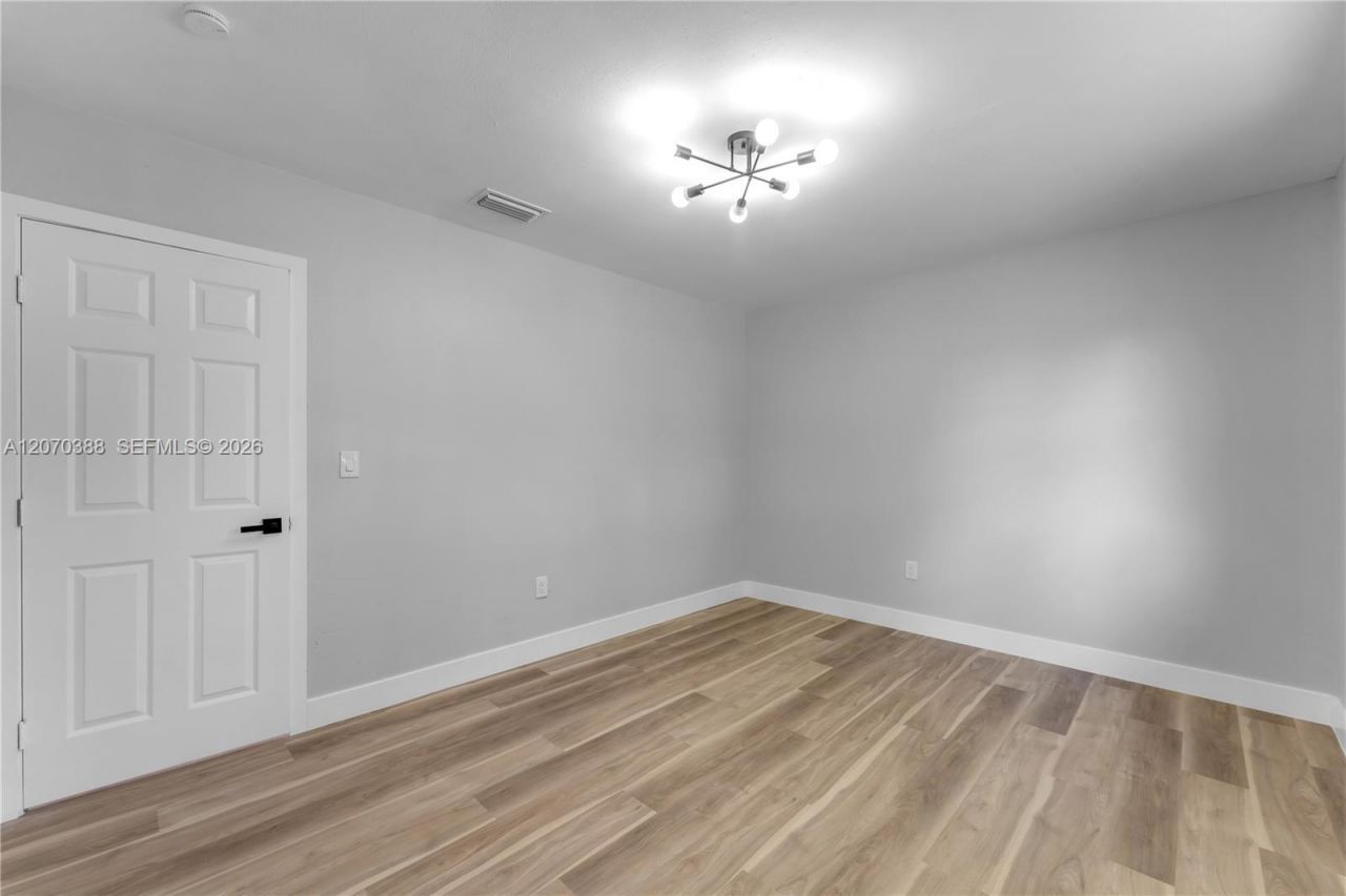 425 NW 17th St , Homestead, FL 33030 Photo