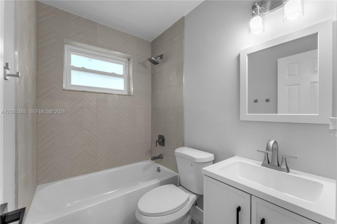 425 NW 17th St , Homestead, FL 33030 Photo
