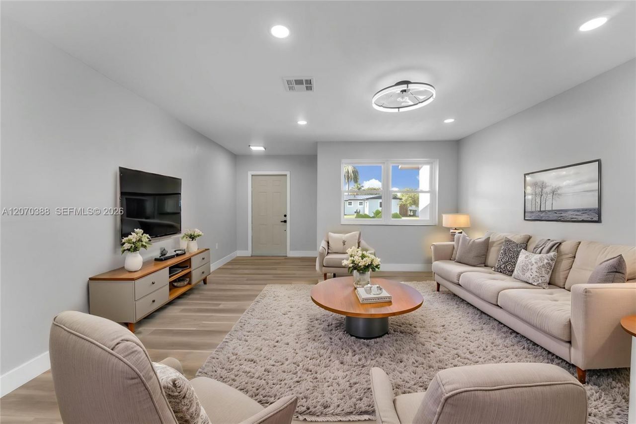 425 NW 17th St , Homestead, FL 33030 Photo