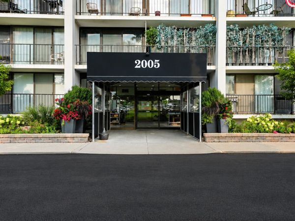 2005 S Finley Road, Unit 506, Lombard, IL 60148