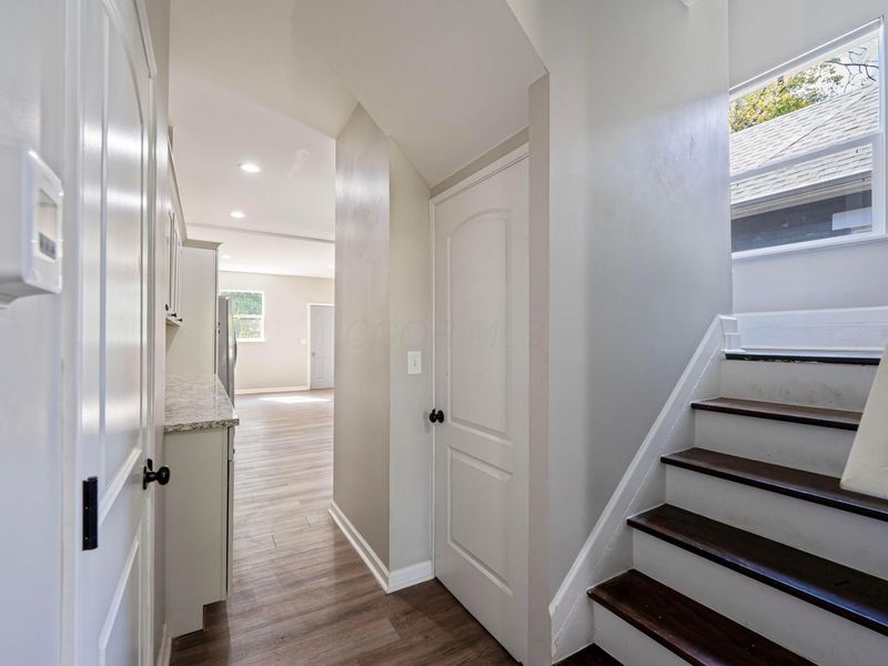 293 W Park Avenue, Columbus, OH 43223 Photo 18