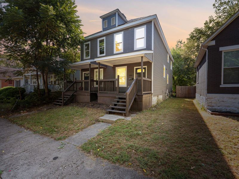 293 W Park Avenue, Columbus, OH 43223 Photo 2