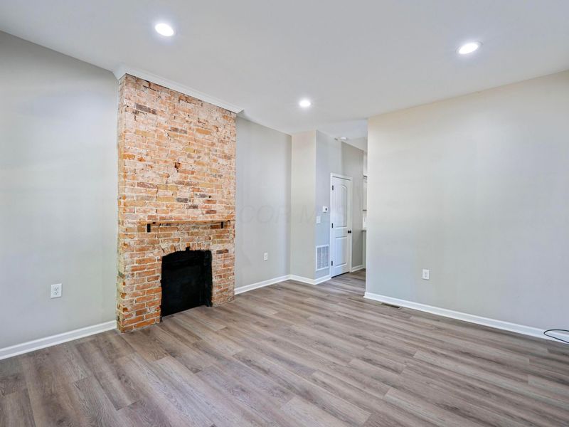 293 W Park Avenue, Columbus, OH 43223 Photo 5