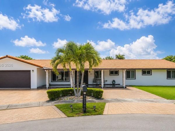 12231 SW 1st St , Miami, FL 33184