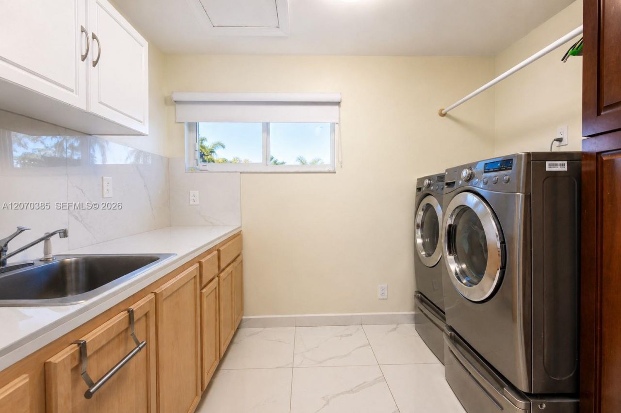 12231 SW 1st St, Miami, FL 33184 Photo