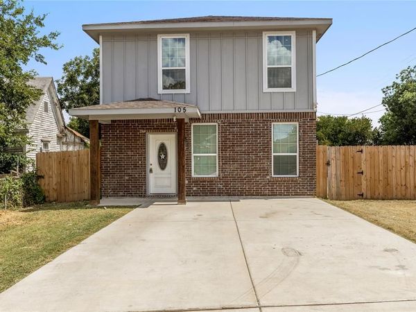 105 Lamar Street , Hillsboro, TX 76645