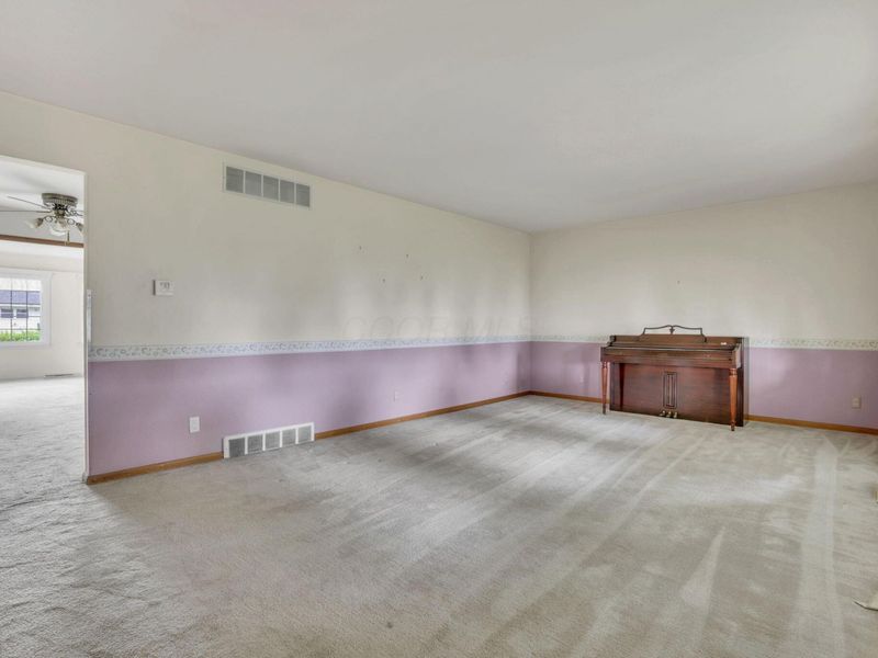 817 Amherst Drive, Urbana, OH 43078 Photo 4