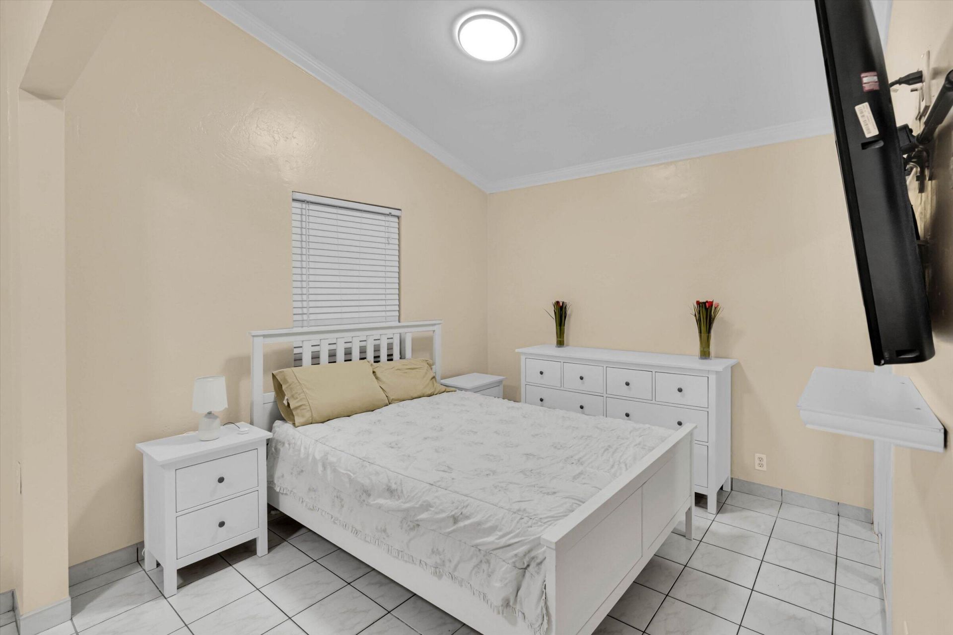 1670 NW 121st Street, North Miami, FL 33167 Photo