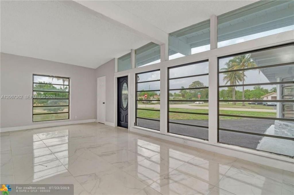 486 W Evanston Cir, Fort Lauderdale, FL 33312 Photo