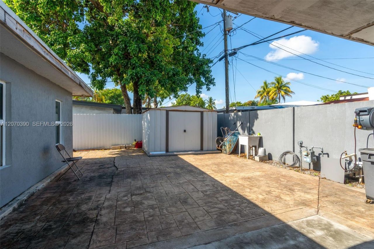 820 E 10th Ave, Hialeah, FL 33010 Photo