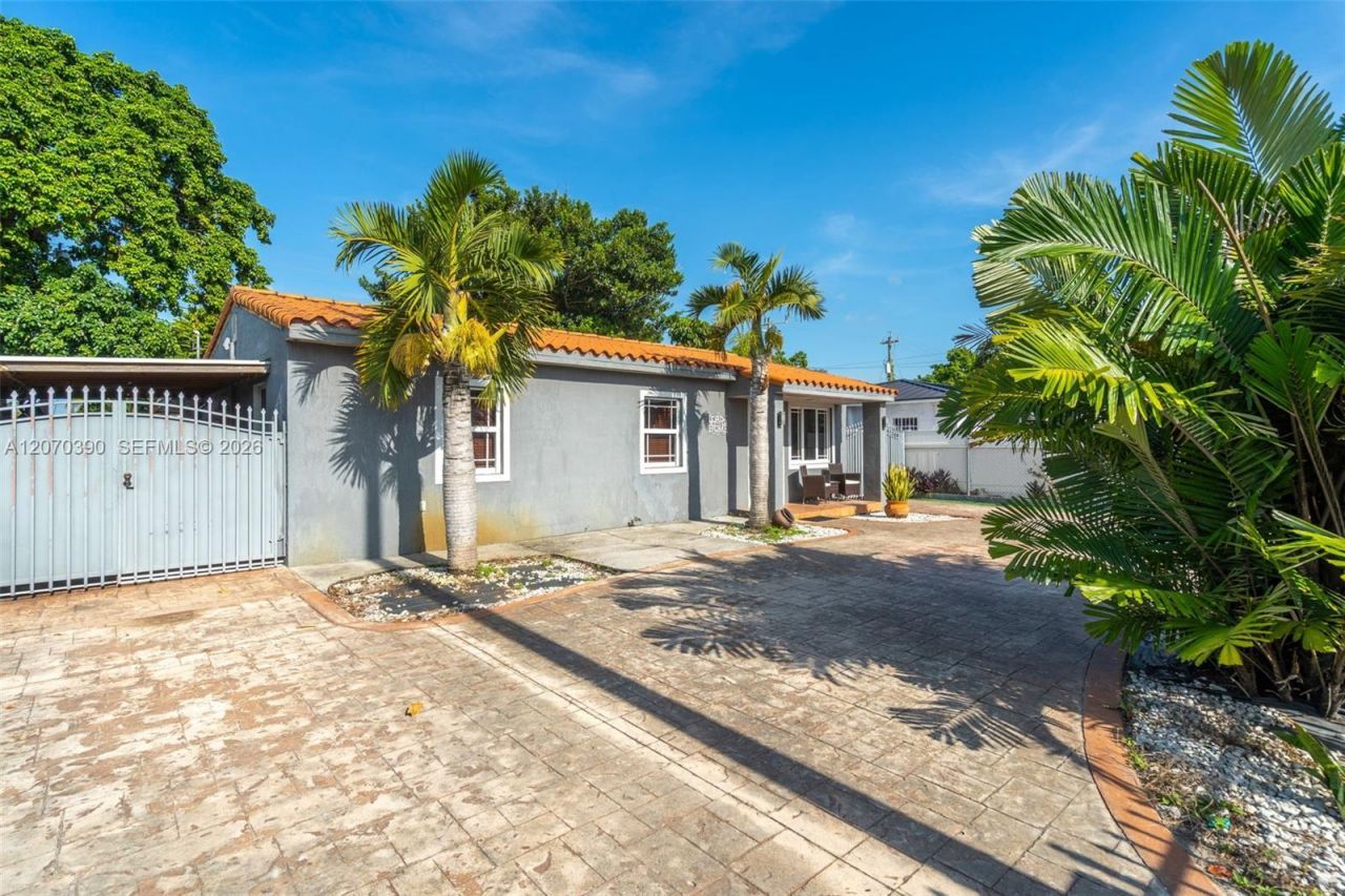 820 E 10th Ave, Hialeah, FL 33010 Photo