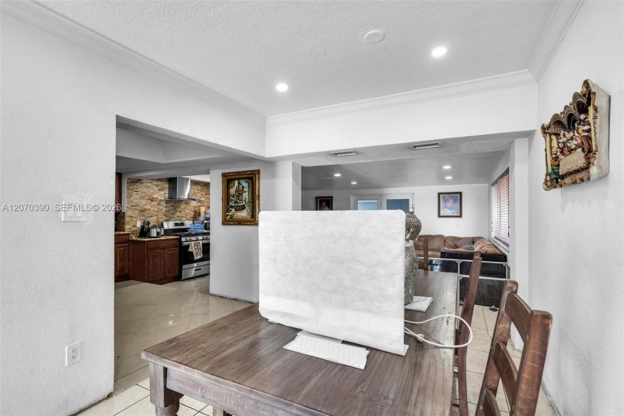 820 E 10th Ave, Hialeah, FL 33010 Photo
