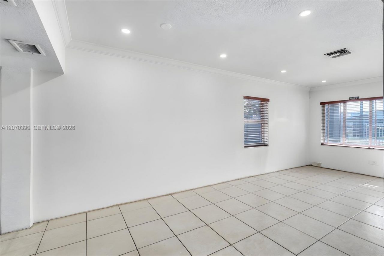 820 E 10th Ave, Hialeah, FL 33010 Photo