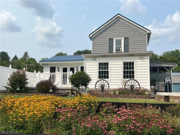 55558 Merrit Row, Bellaire, OH 43906