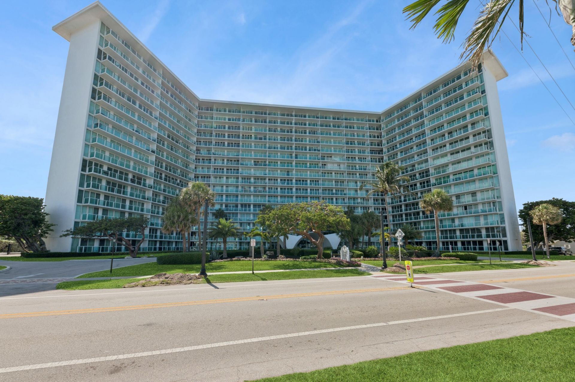 333 NE 21st Avenue, Unit 1118, Deerfield Beach, FL 33441 Photo