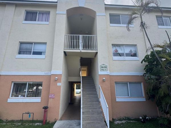 3610 N 56TH Avenue, Unit 226, Hollywood, FL 33021