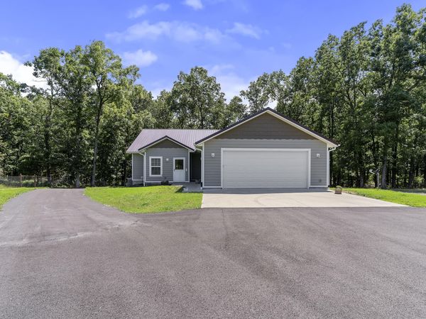 9318 E Farm Rd 112 , Strafford, MO 65757