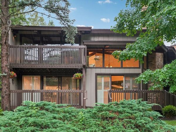 930 Alpine DRIVE, Fontana, WI 53125