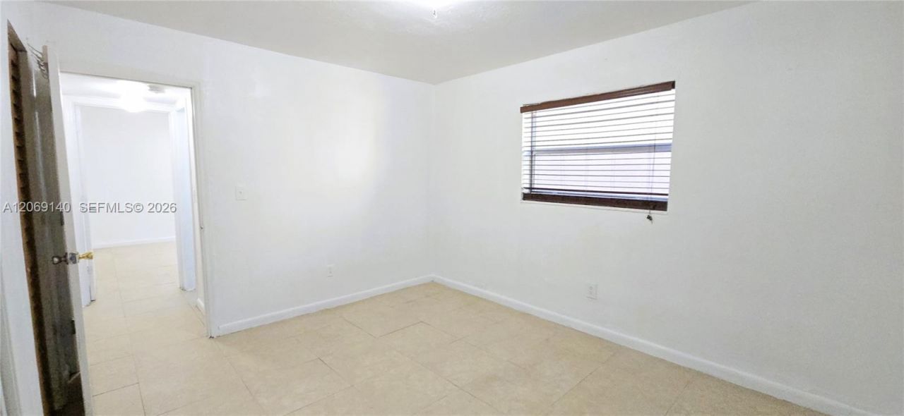 718 SE 8th St, Unit 6, Hialeah, FL 33010 Photo