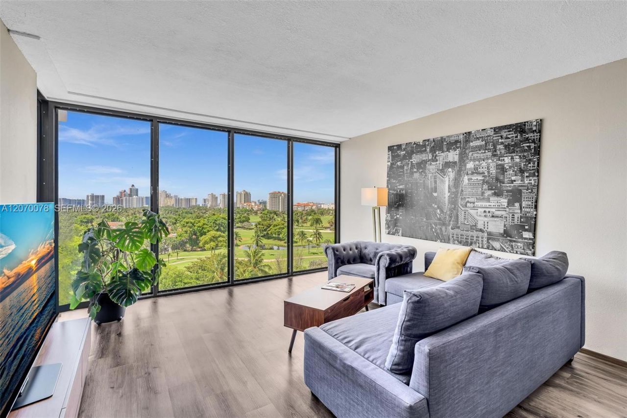 3375 N Country Club Dr , Unit 905, Aventura, FL 33180 Photo