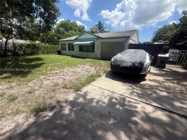 1464 SW 28th Way , Fort Lauderdale, FL 33312